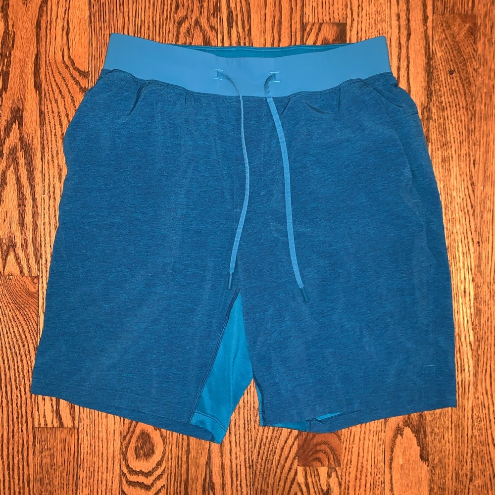 Lululemon liner-less shorts 9”